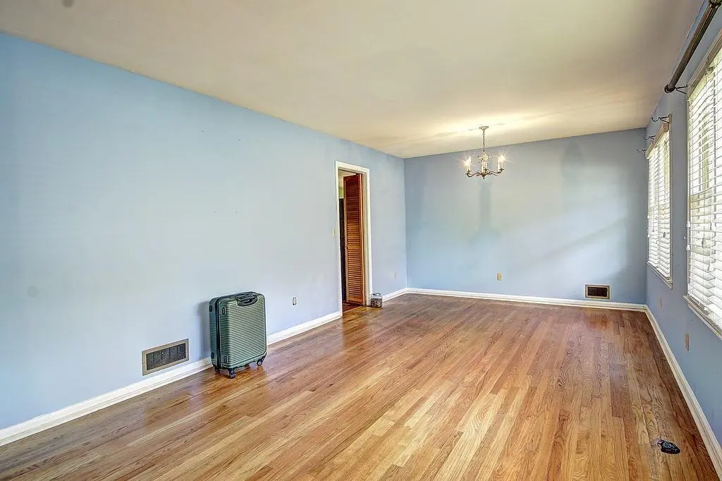 Before photo of Entry 01